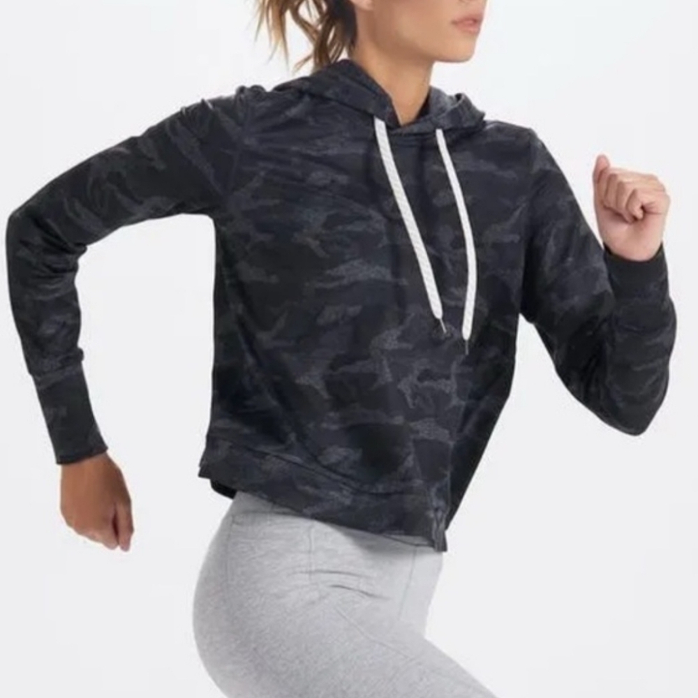 Vuori Halo Camo Dreamknit Pullover Hoodie MEDIUM